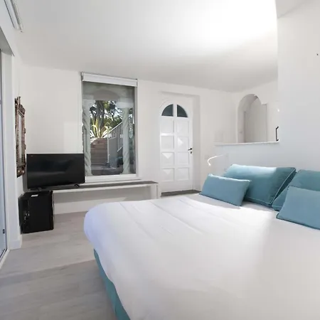 - Maria Villa Sorrento