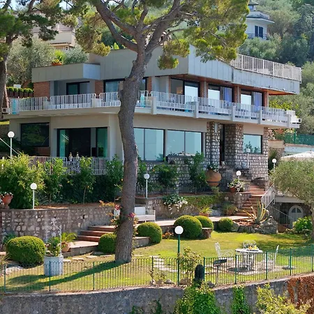 Villa - Maria *